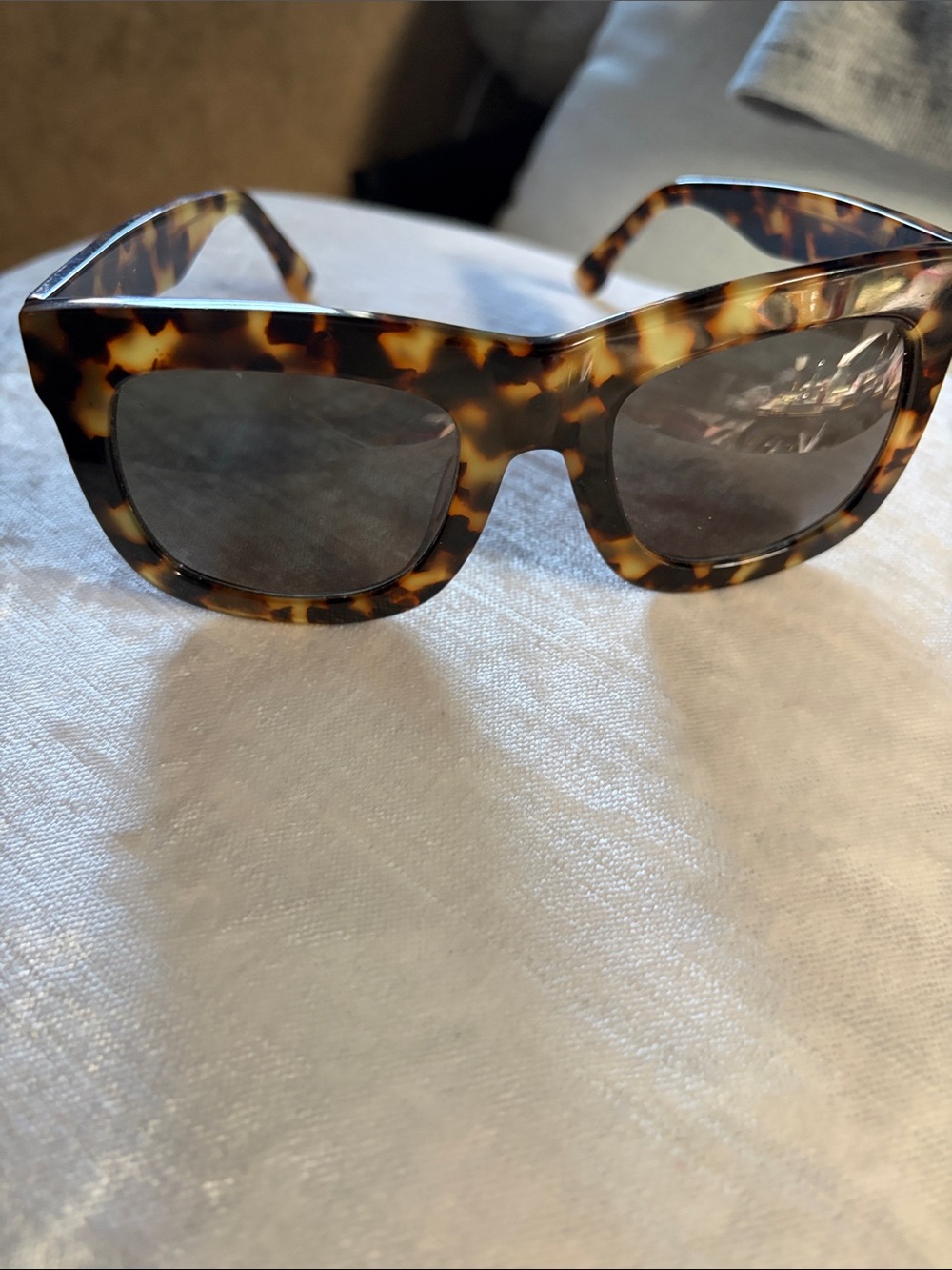 Michael Kors Collection Tortoiseshell Square Frame Sunglasses - Brown Tortoise
